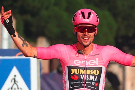 Giro d’Italia / Kirsch sprintet in Rom auf Platz zwei – Gesamtsieg an Roglic