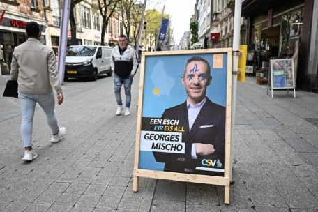 Editorial / Sinnlose Zerstörungswut mit einer Prise Sexismus: Zu den beschmierten Wahlplakaten in Esch